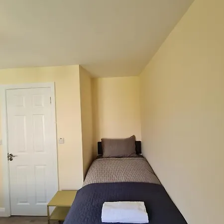 Cosy Self Contained Space Near Airport * Dublin