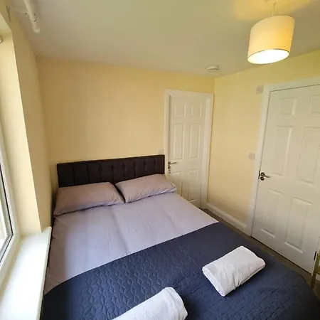 Cosy Self Contained Space Near Airport Daire Dublin